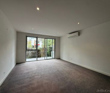2/15 Eucalyptus Drive, Maidstone - Photo 6