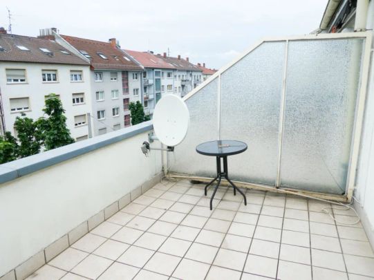 Helle Wohnung mit Dachterrasse und Stellplatz im Herzen von Rheinau! - Foto 1