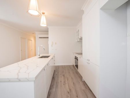 8/228 Buckley Street, Essendon VIC 3040 - Photo 2