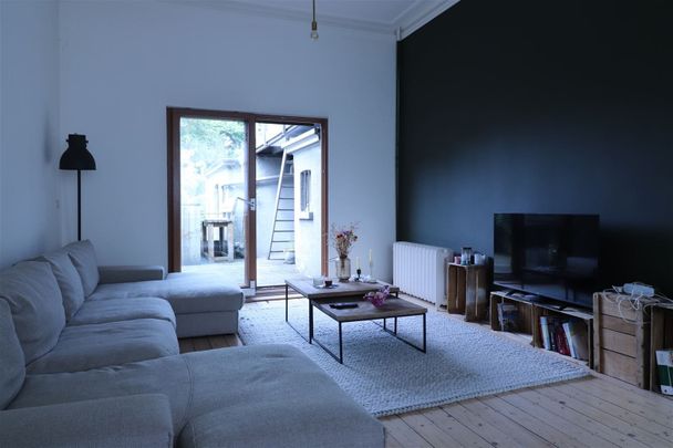 Duplex-appartement met 2 ruime slaapkamers en terras. - Photo 1