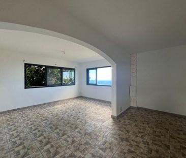 Location Appartement 3 pièces 90m² ST JOSEPH 97480 - Photo 1