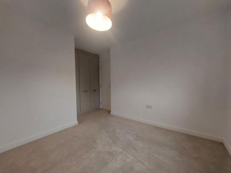 3 bedroom semi-detached house to rent - Photo 3