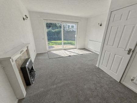 Knowsley Drive, Bicton Heath, Shrewsbury, SY3 5DH - Photo 2