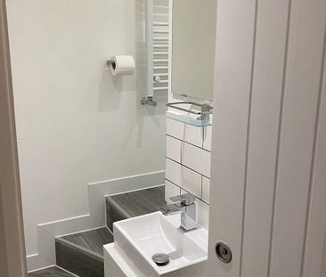 6 bedroom semi-detached house to rent - Photo 4