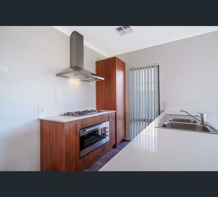118 Avoca Chase, Baldivis, WA 6171 - Photo 2