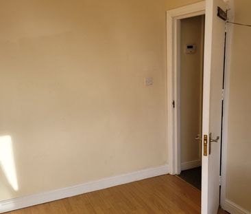 2 Bed Flat, Bowes Road, N13 - Photo 4