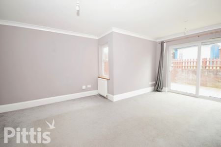 3 bedroom semi-detached house to rent - Photo 3