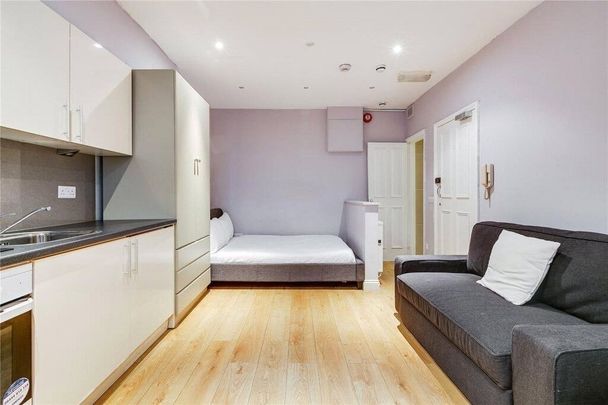 Collingham Place, Earls Court, London, SW5 flat to rent - Photo 1