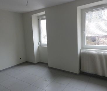 Location Appartement 2 pièces 49m² LE CREUSOT 71200 - Photo 2