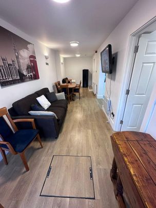 Room in a Shared House, Pridham Road, CR7 - Photo 1