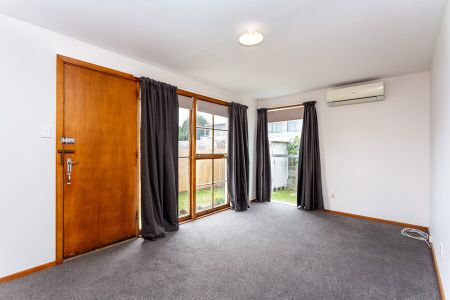 Renovated Tidy 2 bedroom unit – Linwood - Photo 2