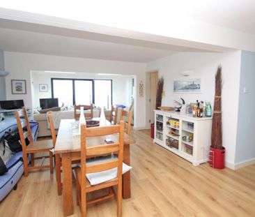 3 bedroom detached house to rent - Photo 2