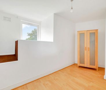 2 bedroom Flat To Let Total Size: 729 SQ FT - Photo 3