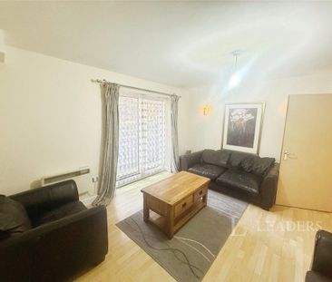 2 bedroom flat to rent - Photo 2