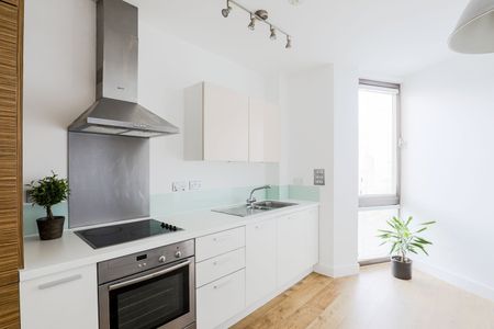 1 Bed Flat, Annandale Road, SE10 - Photo 5
