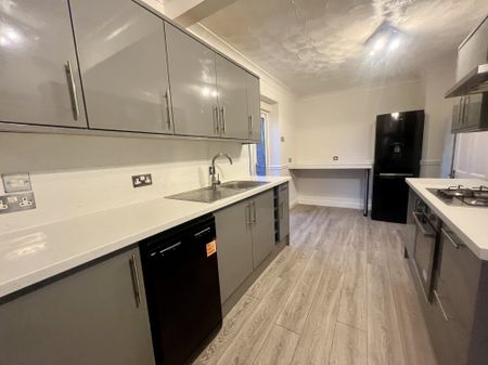 Park Avenue, Wakefield, Lofthouse - Photo 5