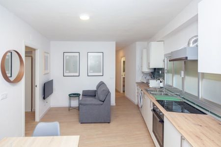 Carrer dAlmassora, Valencia, Valencian Community 46010 - Photo 2