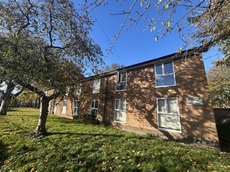 Fairmaid Grove, NG11 8EN, Property for rent - Photo 2