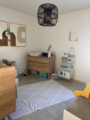 Location Appartement 3 pièces 74m² GUILHERAND GRANGES 07500 - Photo 5