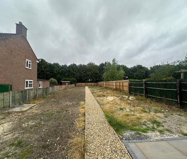 4 bedroom semi-detached house to rent - Photo 5