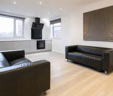 5 bedroom house to rent - Photo 2