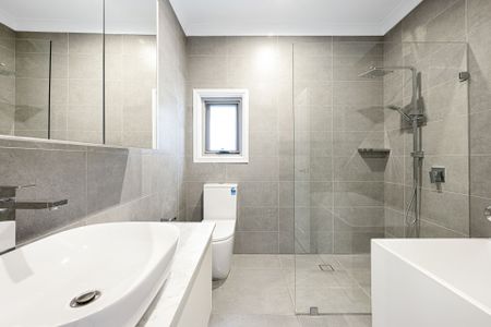 Modern family living in a sought-after St Ives pocket - Photo 5