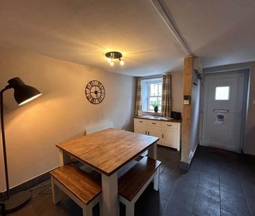 2 bedroom cottage to rent - Photo 2