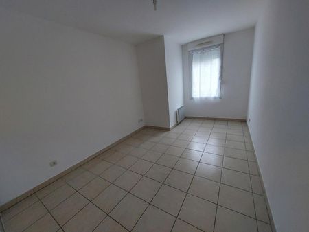 location Appartement T4 DE 89.43m² À GRIGNY - Photo 4