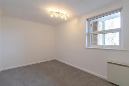 3 bedroom apartment to rent - Photo 4