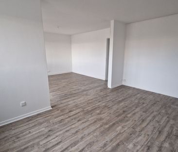 Location Appartement 3 pièces 83m² MONT ST AIGNAN 76130 - Photo 2
