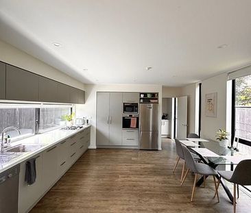 Sunny Standalone House in Addington! - Photo 5