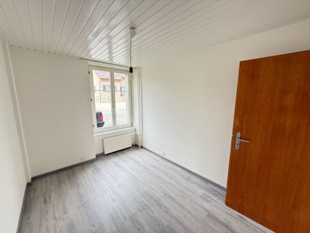 Rez de chaussée - Appartement pratique et abordable avec place de parc et JARDIN COMMUN - Foto 2