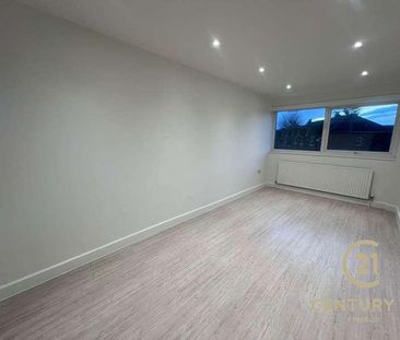 Nelson Road, TW3 - Photo 1