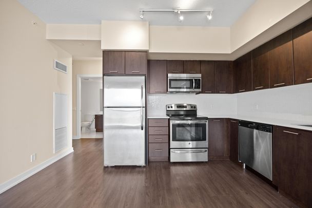 For Lease - 2220 Lakeshore Boulevard Unit# 2004, Toronto, Ontario - Photo 1