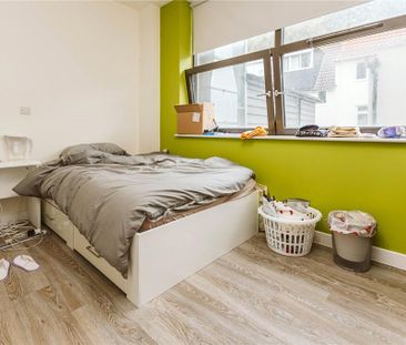 4 bedroom apartment to rent - Photo 4