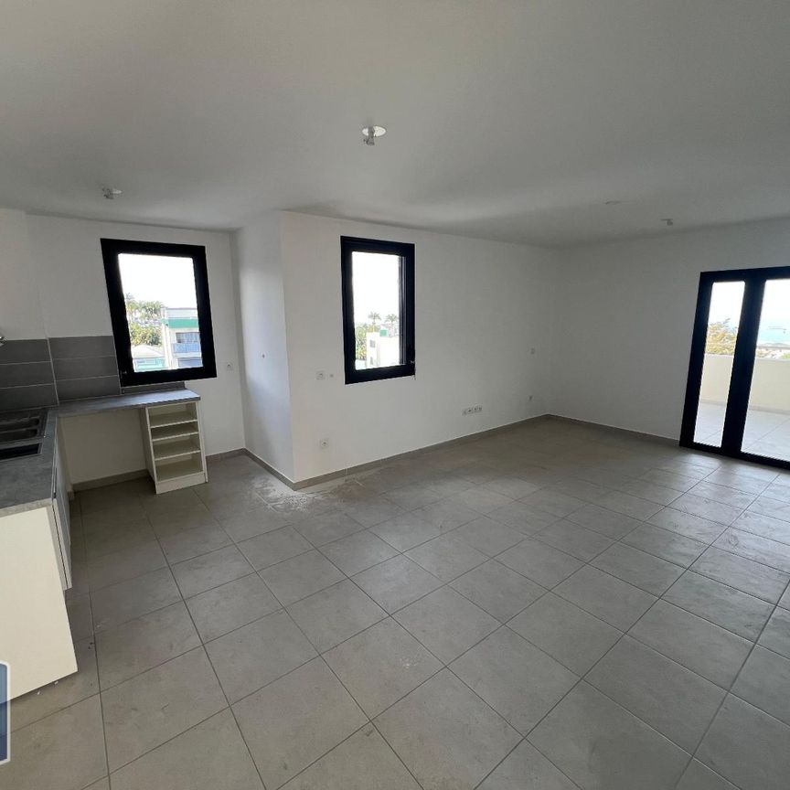 Location Appartement 2 pièces 55m² LE TAMPON 97430 - Photo 1