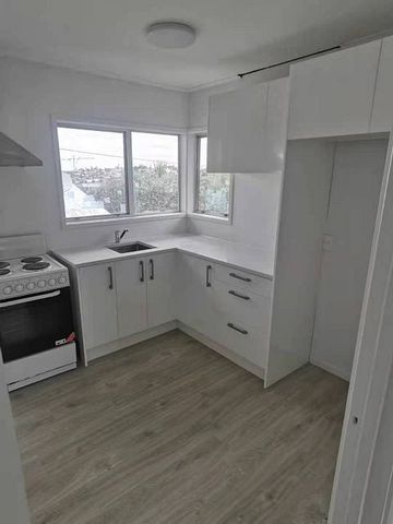 Westlake school zone 2 bedroom unit Glenfield - Photo 2