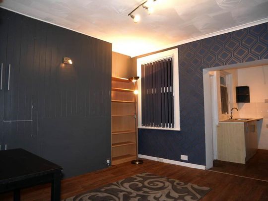 2 bedroom house to rent - Photo 1