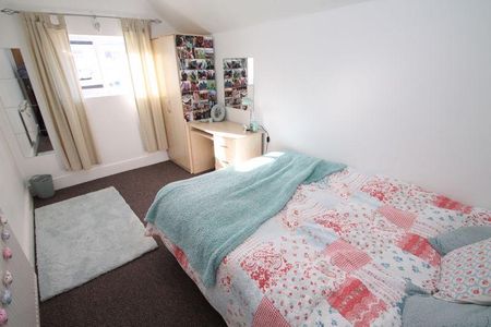 6 bedroom terraced house to rent - Photo 5