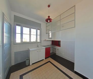 Location Appartement 2 pièces 81m² ROMANS SUR ISERE 26100 - Photo 5