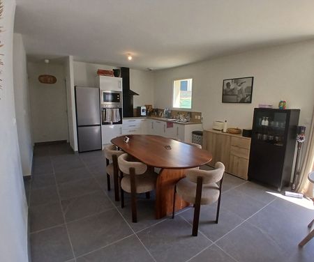 Location Maison 4 pièces 88m² - Photo 3