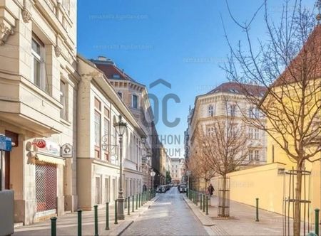 Kiadó jó állapotú lakás - Budapest V. kerület - Photo 2