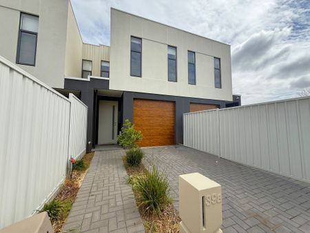 Modern 3-Bed, 2-Bath Home in Klemzig with Ensuite, Ducted Air & Low-Maintenance Yard! - Photo 3