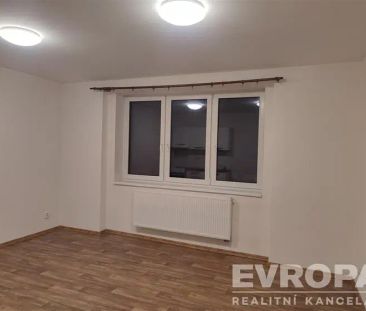 Pronájem bytu 1+kk v Libochovicích - Fotografie 3