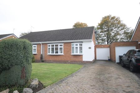 2 bedroom semi-detached bungalow to rent - Photo 5