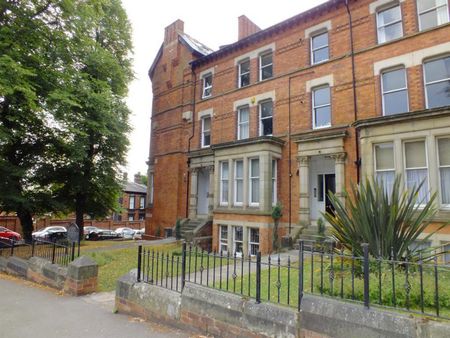 2 bedroom Flat To Let - Photo 3