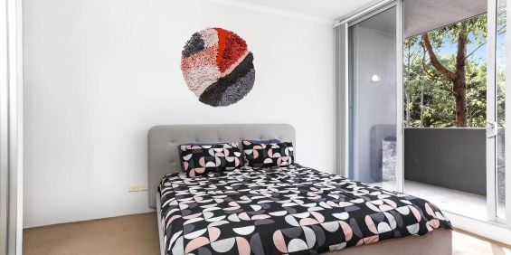 MGM MARTIN – TWO BEDROOM APARTMENT - Photo 3