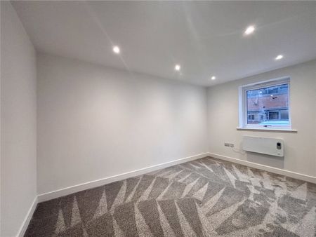 London Road, Old Basing, Basingstoke, RG24 - Photo 4