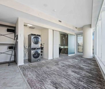 For Lease - 197 YONGE Street, Toronto, Ontario - Photo 3