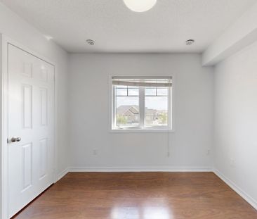 For Lease - 54 Chesterwood Crescent, Brampton, Ontario - Photo 4